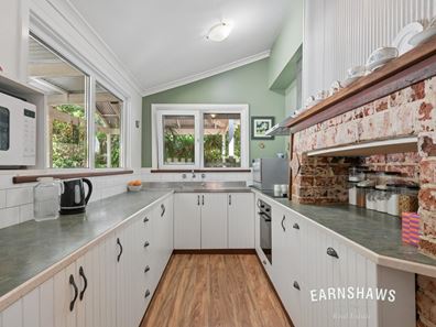 35 Pine Terrace, Darlington WA 6070
