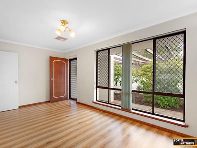 5 Sullivan St, Beckenham WA 6107