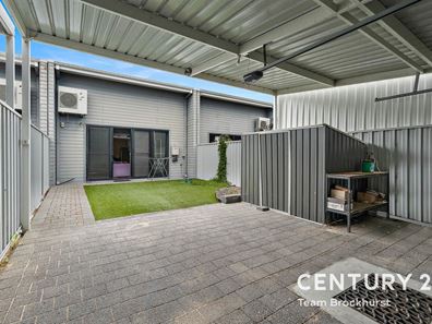 27 Livorno Boulevard, Piara Waters WA 6112