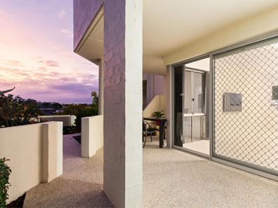 1/12 Mcmaster Street, Victoria Park WA 6100