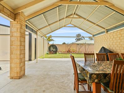 112 South Yunderup Road, South Yunderup WA 6208