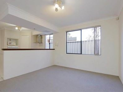 4/13 Gochean Avenue, Bentley WA 6102