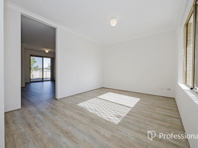 18A Chestnut Grove, Mirrabooka WA 6061