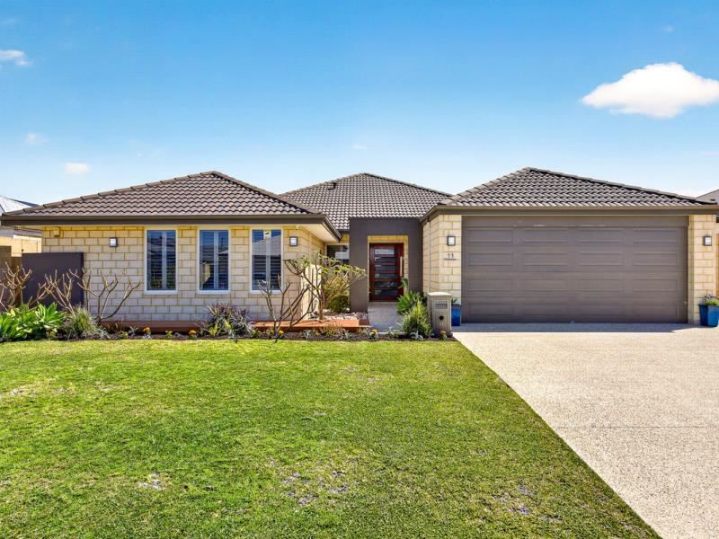11 Holloways Ridge, Secret Harbour WA 6173