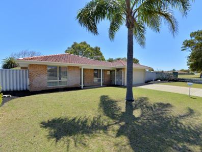 11 Balaka Gardens, Warnbro WA 6169