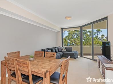 18/17 Rockingham Beach Road, Rockingham WA 6168