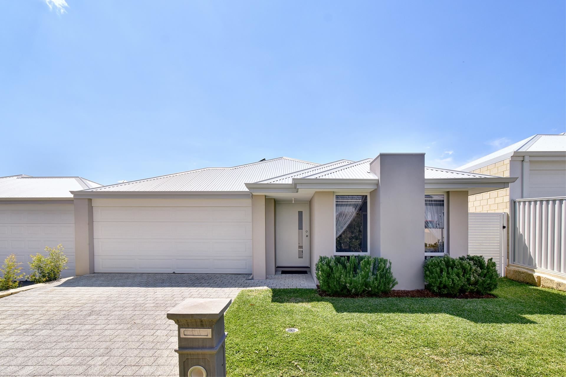 12 Veneto Court Woodvale Wa 6026 For Sale High 500s