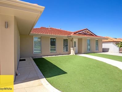 28 Tahlee Retreat, Carramar WA 6031