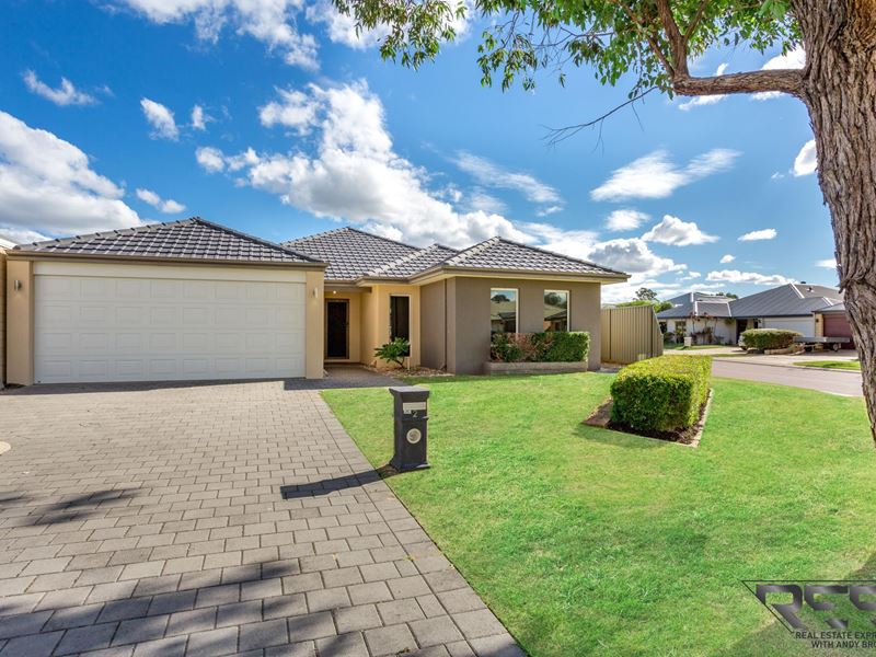 2 Dagostino Road, Byford