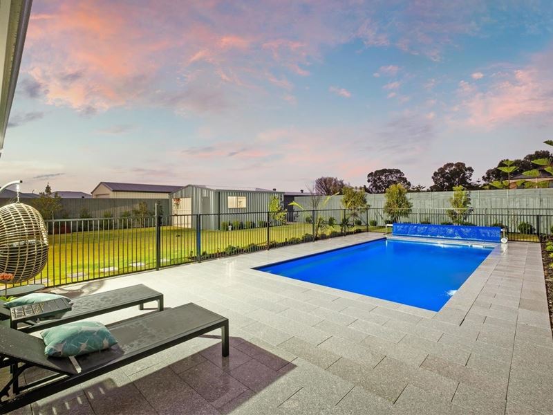 5 Huxley Drive, The Vines