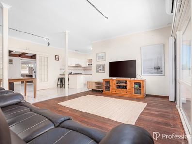 14 Hakea Street, Tarcoola Beach WA 6530