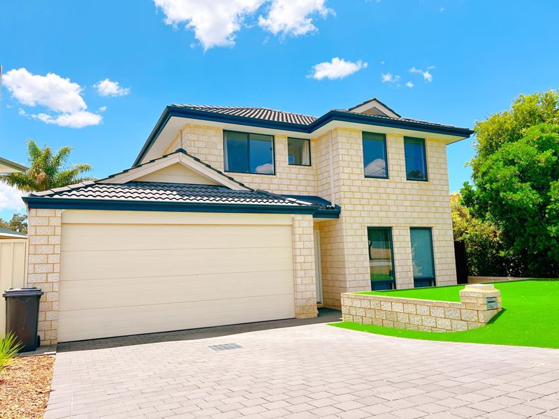 4 LENNOX ROAD, Thornlie WA 6108