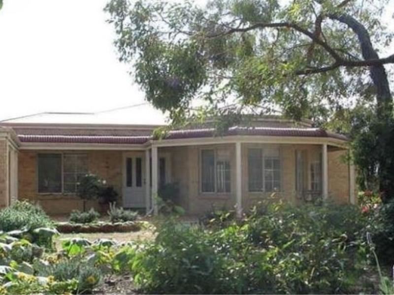 7 Hakea Pass, Lower Chittering