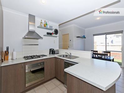 9A Charles East Street, Midland WA 6056