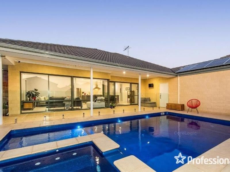 6 Jalna Way, Harrisdale