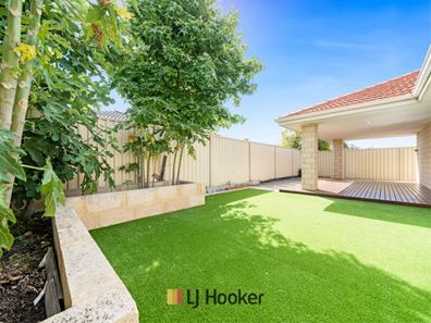 11 Flynn Street, Canning Vale WA 6155