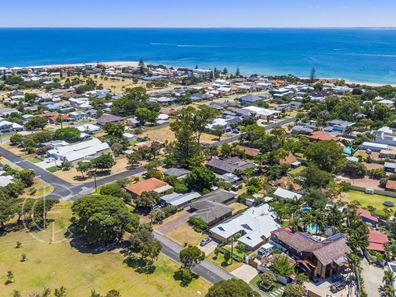 8B Cathryn Street, Halls Head WA 6210