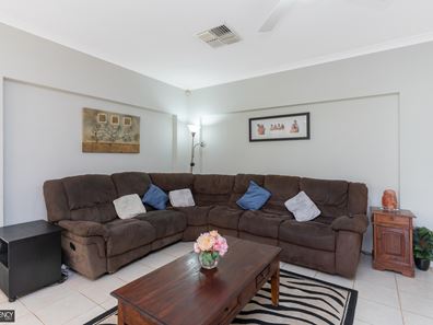 12 Heysen Parade, Southern River WA 6110
