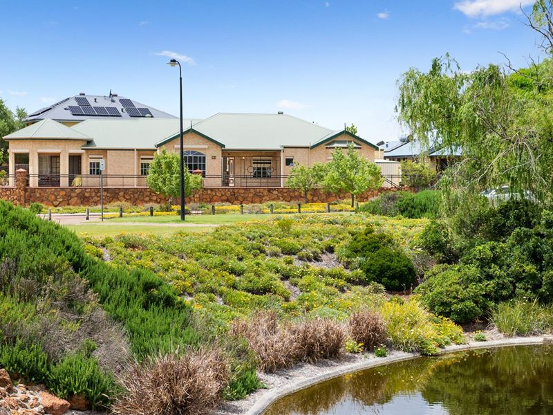 32 Martingale Avenue, Henley Brook