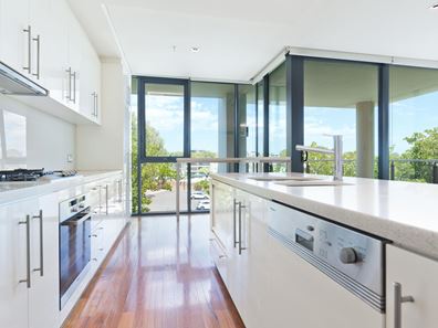 W305/70-72 Canning Beach Road, Applecross WA 6153