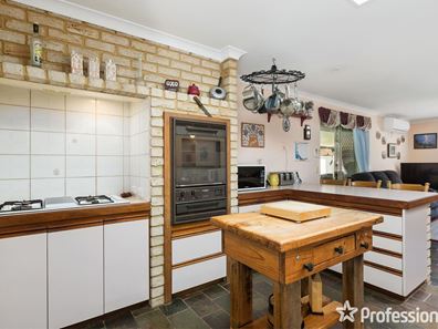 18 Kingsford Court, Port Kennedy WA 6172