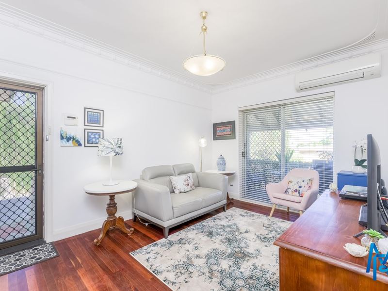12/1196 Albany Highway, Bentley