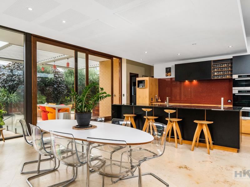 9 Briston Place, North Beach