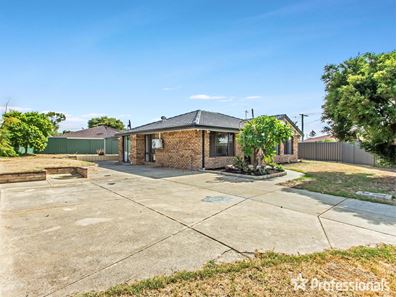 2 Wills Court, Cooloongup WA 6168