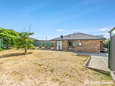 2 Wills Court, Cooloongup WA 6168