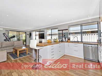 39 Zaragoza Drive, Port Kennedy WA 6172