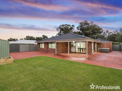 4 Myalup Drive, Baldivis WA 6171