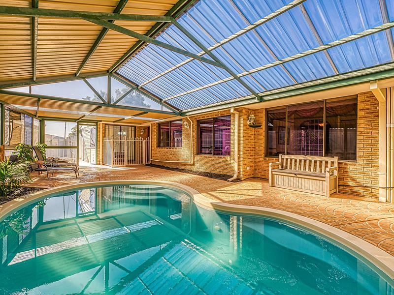 77 Mason Court, South Lake