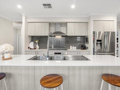 14 Relucent Way, Baldivis WA 6171