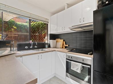 2/12-14 Ferguson Street, Maylands WA 6051