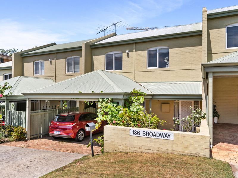 2/136 Broadway, Crawley WA 6009