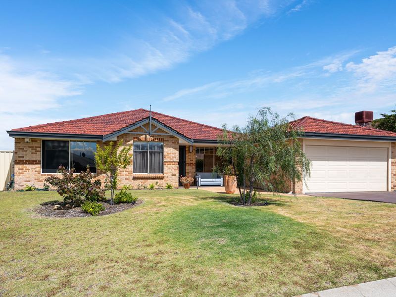 25 Corsock Loop, Kinross