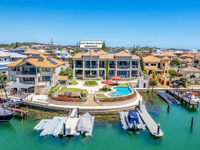 2/12 Abrolhos Quays, Wannanup WA 6210