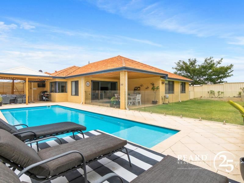 54 Galileo Avenue, Tapping