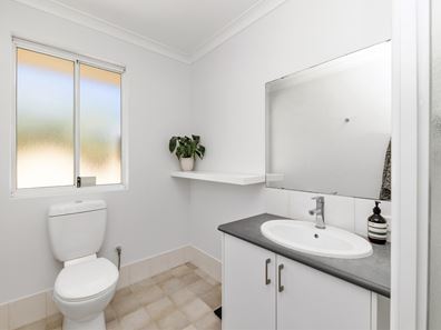 70A Rennie Crescent, Hilton WA 6163