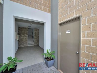 2/18 St Albans Road,, Nollamara WA 6061