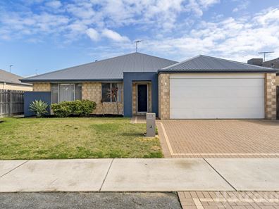 388 Peelwood Parade, Halls Head WA 6210