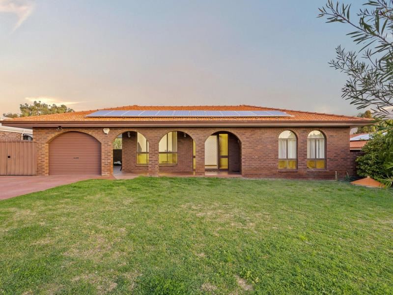 10 Farrell Place, Noranda
