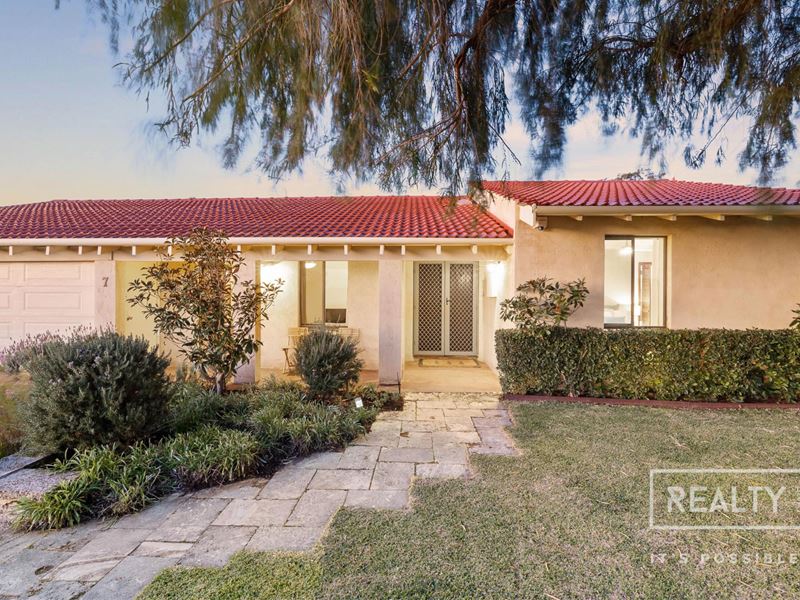 7 Kersey Way, Carine