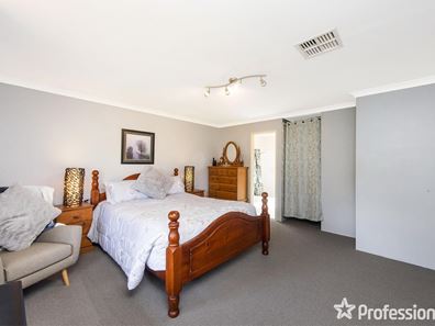 34 Kentucky Drive, Darling Downs WA 6122