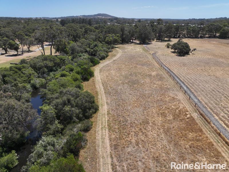42 Pony Club Road, Willyung