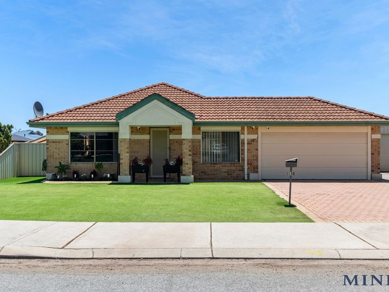 38 Serpentine  Meander, Gosnells