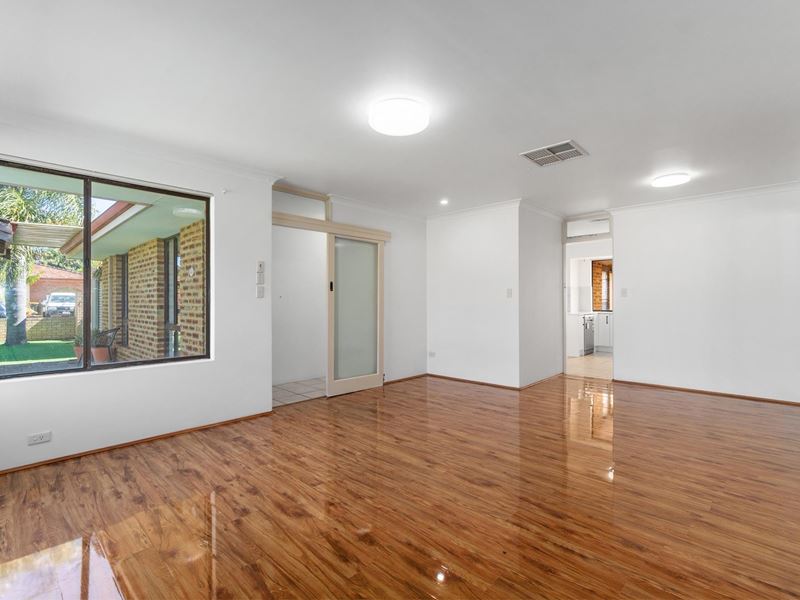 14 Tamarine Way, Swan View