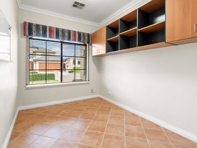 2 Dalmatia Court, Coogee WA 6166