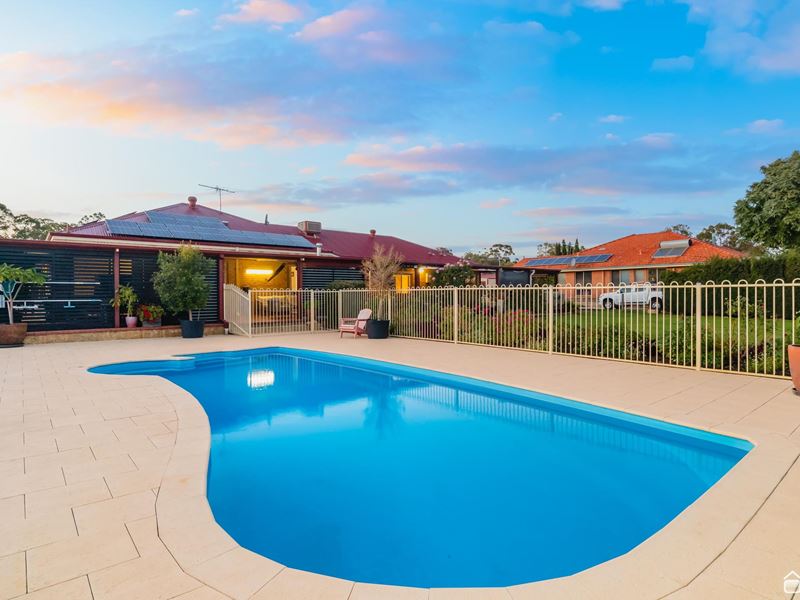 2 Lazenby Drive, Byford