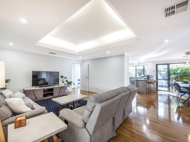 6 Merimbula Way, Secret Harbour